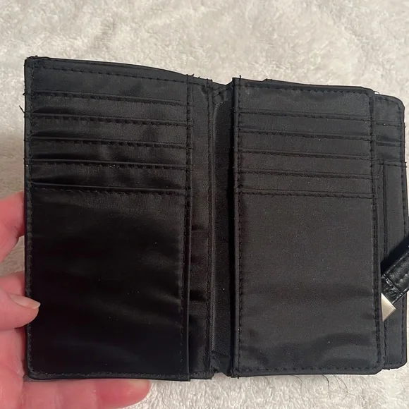 NWOT Black wallet. Faux leather alligator embossed. See pictures of this beauty! - Picture 4 of 6